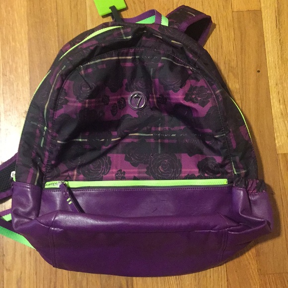LULULEMON /IVIVVA BACKPACK - Picture 3 of 7